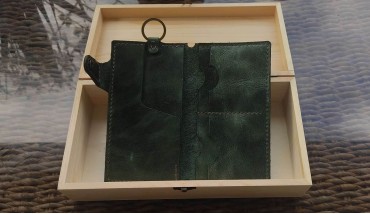 Large two fold wallet - green